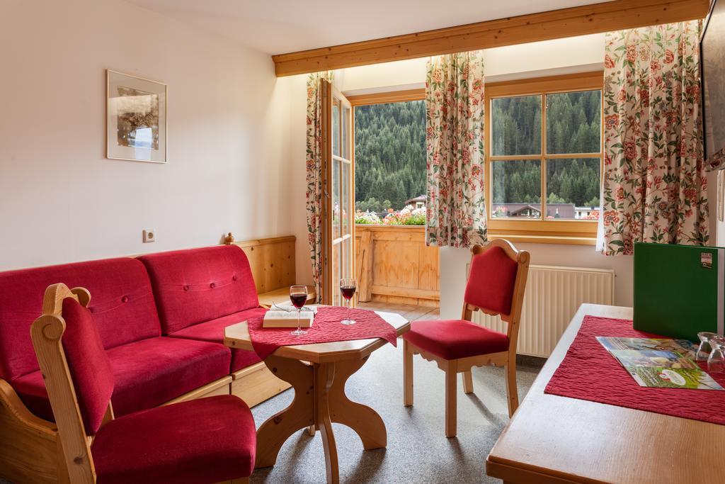 Hotel Garni Hanslerhof Gerlos Exteriör bild