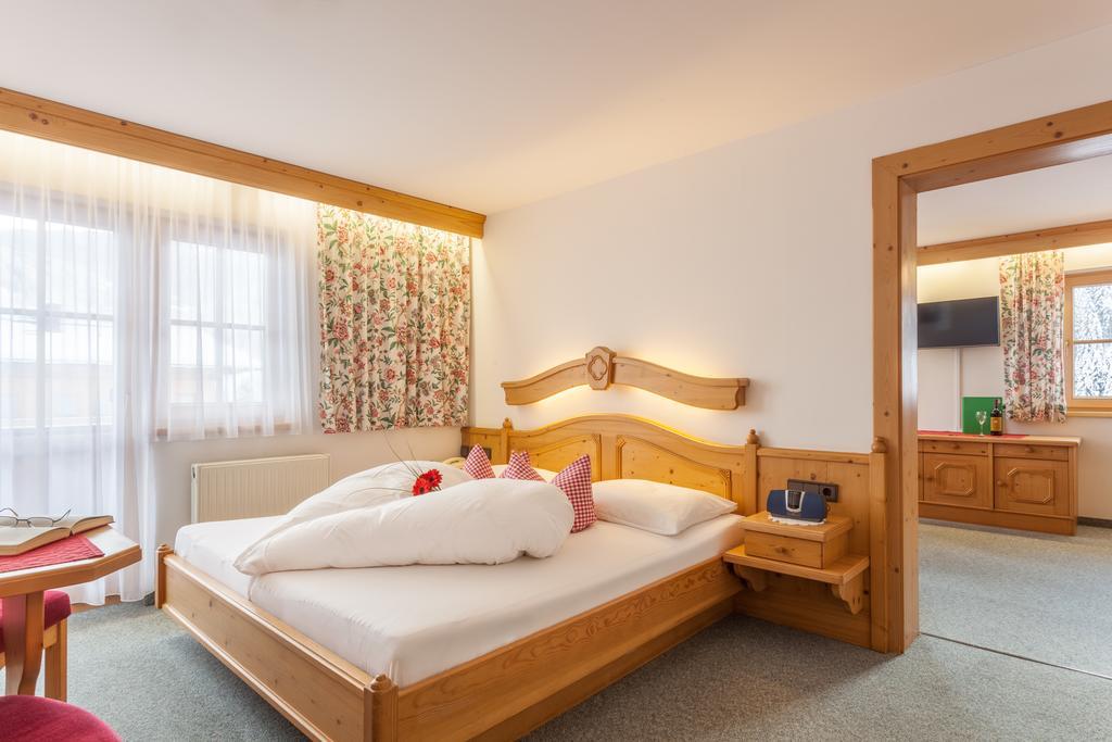 Hotel Garni Hanslerhof Gerlos Exteriör bild