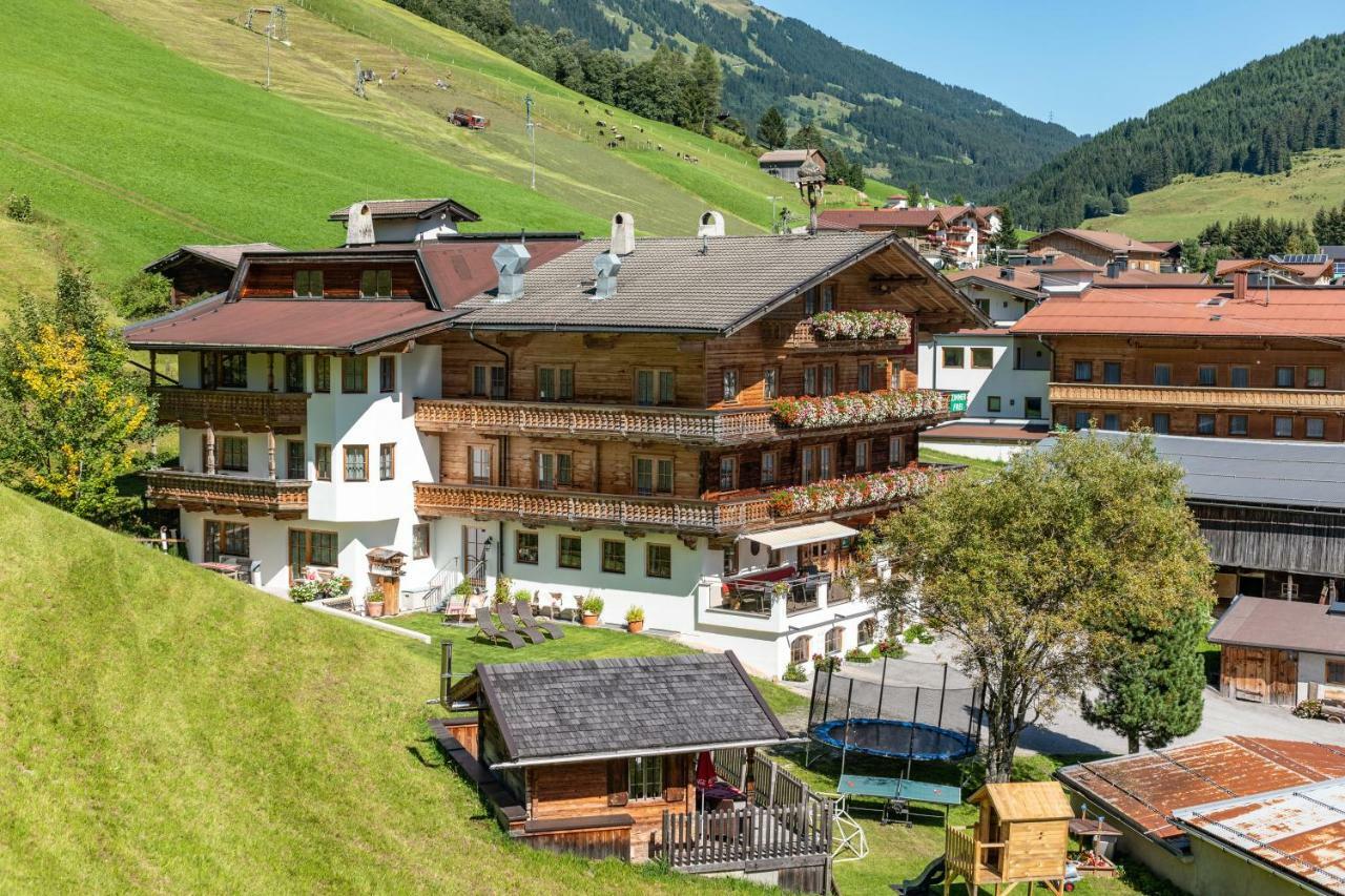 Hotel Garni Hanslerhof Gerlos Exteriör bild