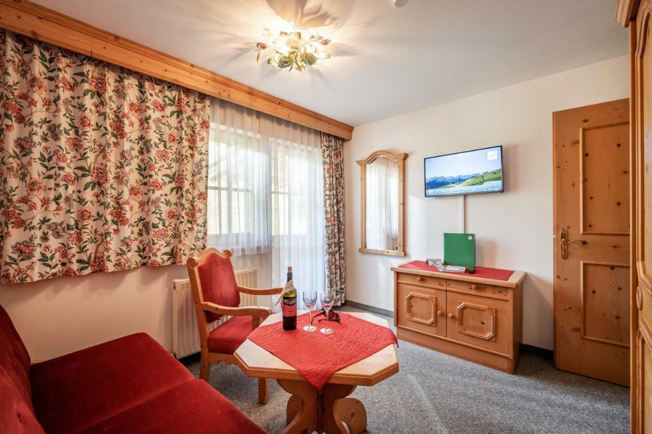 Hotel Garni Hanslerhof Gerlos Exteriör bild